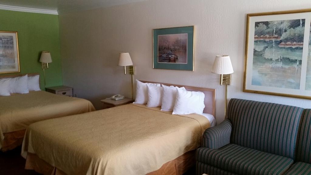 Kelseyville Motel Экстерьер фото