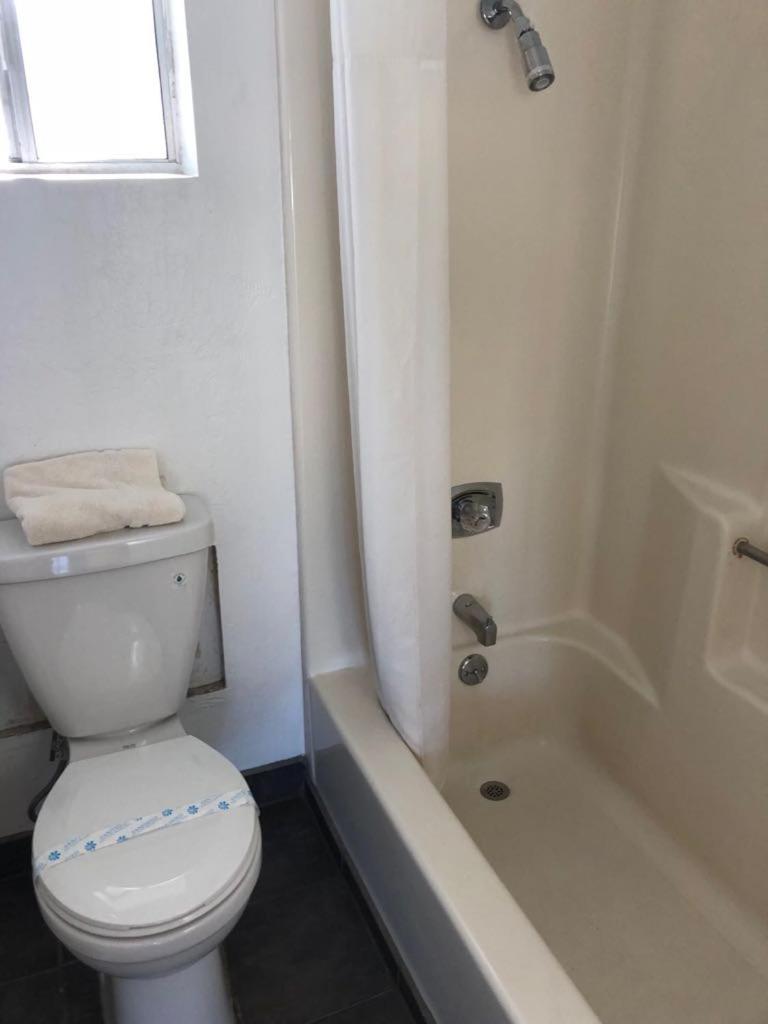 Kelseyville Motel Экстерьер фото
